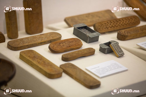 Алт бол одоо Монголын ''хөзөр”